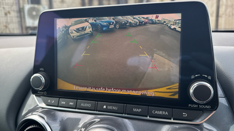 Nissan Juke 1.0 DiG-T N-Connecta 5dr Petrol Hatchback